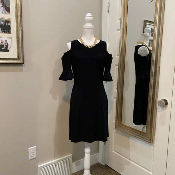 Tommy Hilfilger ๐ค little black dress sz 6 ๐ค - Picture 8 of 8